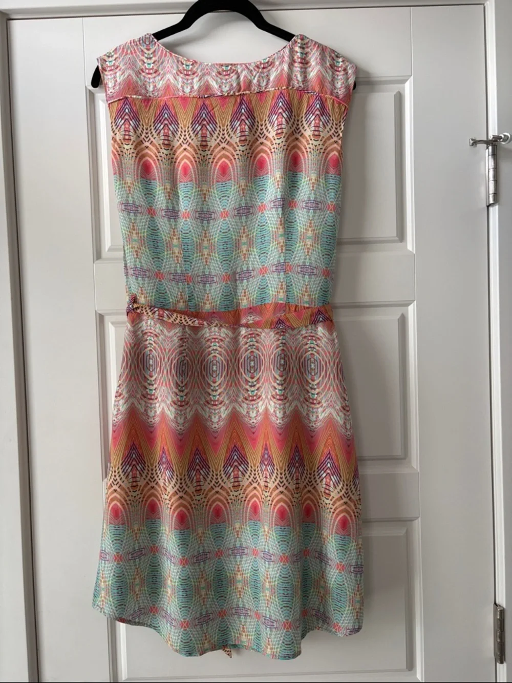 Pepperberry (Europe) Curvy mosaic graphic mini dress lined pockets zipper size8 - Picture 7 of 9